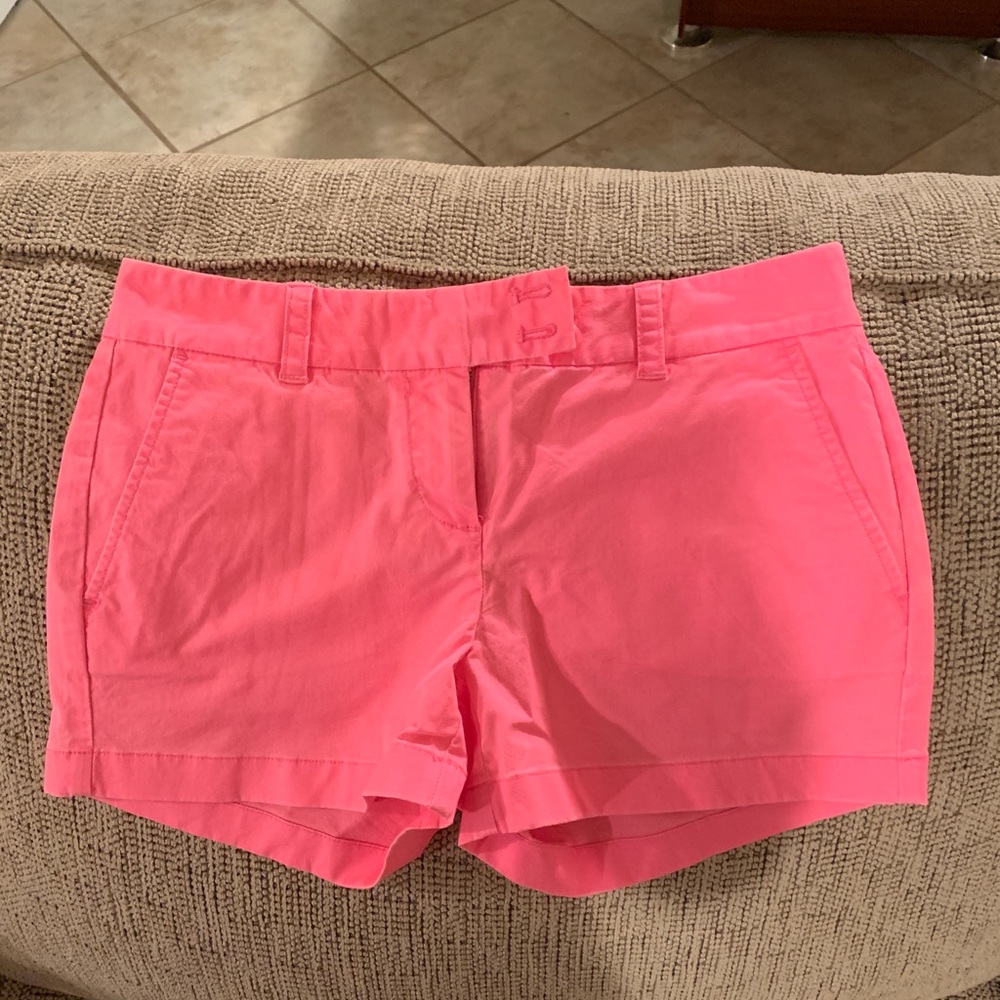 EUC vineyard vines shorts!